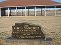 Павильон Роя Санчеса в парке Floresville River Park названный в честь первого мэра мексиканского происхождения, управлявшего городом в 1984-1992 годы.