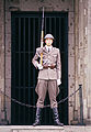 Солдат Национальной Народной Армии ГДР на посту.