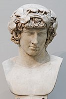 Антиной из Яникула. 130–140 гг. н. э. (голова; торс — добавление Винченцо Пачетти ?). Британский музей
