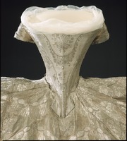 Платье Гедвиги Елизаветы Шарлотты Гольштейн-Готторпской. 1774. Королевская сокровищница, Стокгольм.