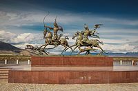 Скульптурный комплекс "Царская Охота" в Кызыле. Бронза, камень