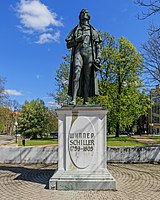 Памятник Шиллеру в Калининграде работы Станислава Кауэра
