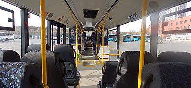 Салон пригородного автобуса НефАЗ-5299-31-52 , вид вперёд