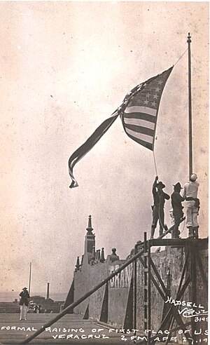 Поднятие американского флага над Веракрусом