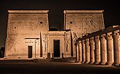 Пример древнеегипетской архитектуры: Храм Исиды на острове Филы (Египет)