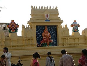 Хануман на входе в храм Ситы-Рамачандрысвами (Бхадрачалам, Телингана)