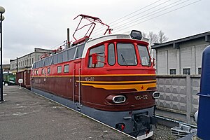 ЧС4-012 в оригинальной схеме окраски завода Škoda. С.-Петербург, МЖТ на Варшавском вокзале.