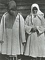 Женщины в верхней одежде, 1908 г.