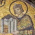 Константин Великий приносит Город в дар Богородице (мозаика). Айя София, около 1000