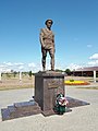 Памятник генералу Маргелову в парке его имени.