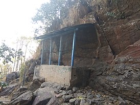 Остатки храмовой пещеры