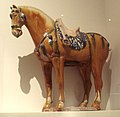 Лошадь из керамики сань-цай, династия Тан, VII—VIII вв.