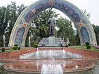 Памятник А. Рудаки в Душанбе