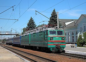 ВЛ80Т−2031 с пассажирским поездом
