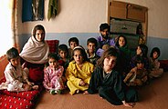 Афганская семья в своём доме в Кабуле