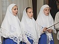 Женщины из старообрядческой общины Кирова, большой плат заткнут под подбородком с помощью булавки
