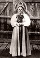 Женщина в праздничной одежде, Уфимская губерния, 1911 г.