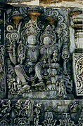 Лакшми-Нараяна в Храме Хойсалешвара в Халебиду. Индия, XII век