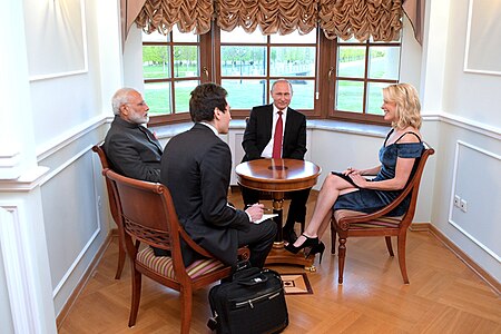 Владимир Путин и Нарендра Моди на встрече с журналисткой NBC Мегин Келли, 1 июня 2017