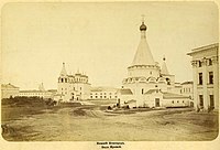 Кремль. Спасо-Преображенский и Михайло-Архангельский соборы. 1868 год