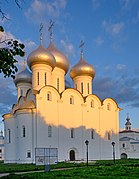 Софийский собор — первая каменная постройка города, главный собор Вологодского кремля