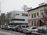 Мемориальный дом-музей имени М. Фрунзе (слева)