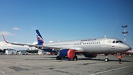 Boeing 737-800 VP-BRF с именем Владимир Этуш в аэропорту Шереметьево