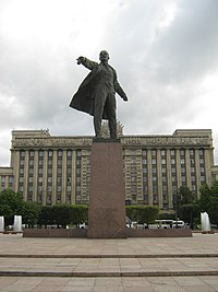 Памятник В. И. Ленину на Московской площади Санкт-Петербурга