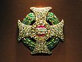 Звезда ордена, украшенная бриллиантами и драгоценными камнями