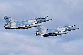 Пара Mirage 2000-5F истребительного эскадрона 1/2 Аисты
