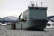 Десантный корабль RFA Mounts Bay