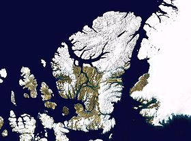 Острова Элсмир и Аксель-Хейберг (слева), вид из космоса