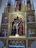 Алтарь Распятия. Собор Св. Мартина, Братислава (стопы Христа не перекрещены и прибиты к кресту двумя гвоздями)