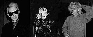 Siouxsie & The Banshees; Слева направо: Стивен Северин, Сьюзи Сью, Баджи