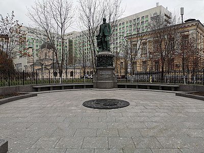 Памятник Н.В. Склифосовскому в Москве (ул. Большая Пироговская 6с8)