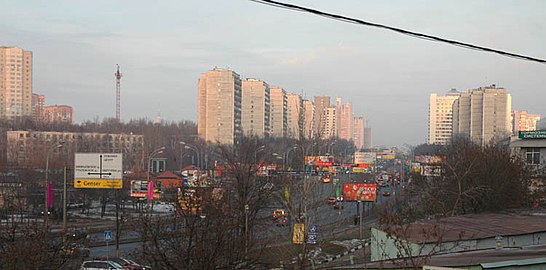 Вид от ул. Лобачевского в сторону метро «Проспект Вернадского»