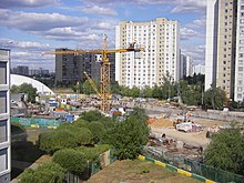 Вид на строительство станции «Борисово» из поликлиники № 59. 4 августа 2011 года.