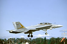 Один из первых RAAF F/A-18B Hornet в 1985