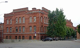 Здание училища