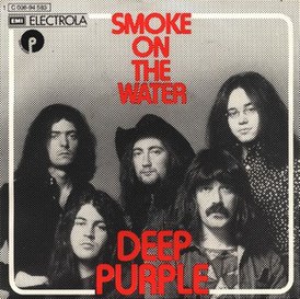 Обложка сингла Deep Purple «Smoke on the Water» (1972)