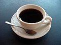 горячий напиток: кофе, чай или горячий шоколад