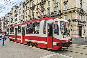 Трамвай ЛМ-99К на Кронверкском проспекте в Санкт-Петербурге