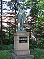 Статуя Ленина у абразивного завода «Ильич»