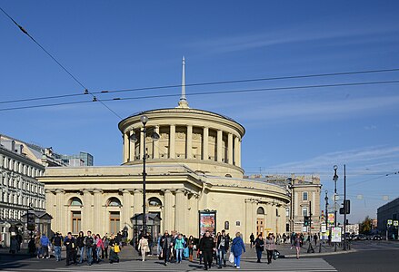 Станция метро «Площадь Восстания»