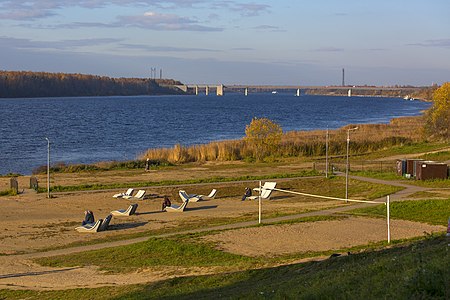 Вид на Неву и Ладожский мост