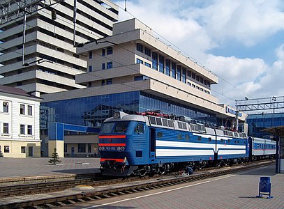 Фирменный поезд «Тихий Дон» на станции