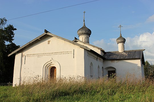 Церковь Василия Кесарийского (1686) в Чернавино[23]. 2013 год