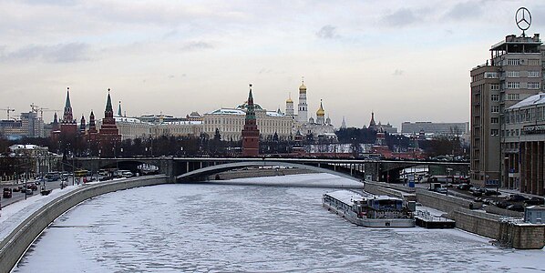 Большой Каменный мост в Москве.