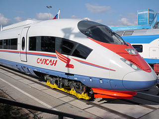 Электропоезд ЭВС2 «Сапсан» на выставке InnoTrans в Берлине, 2008 год. Перед головного вагона с закрытым обтекателем