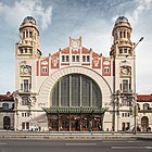 Фасад главного железнодорожного вокзала в Праге. 1901—1909. Архитектор Й. Фанта